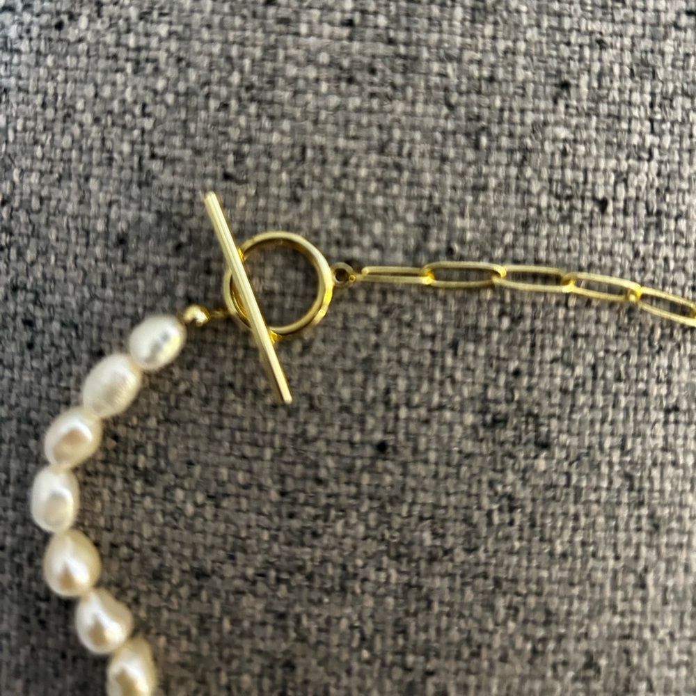 FREE w/ Purchase - Half “pearl” half chain Necklace - Picture 3 of 4
